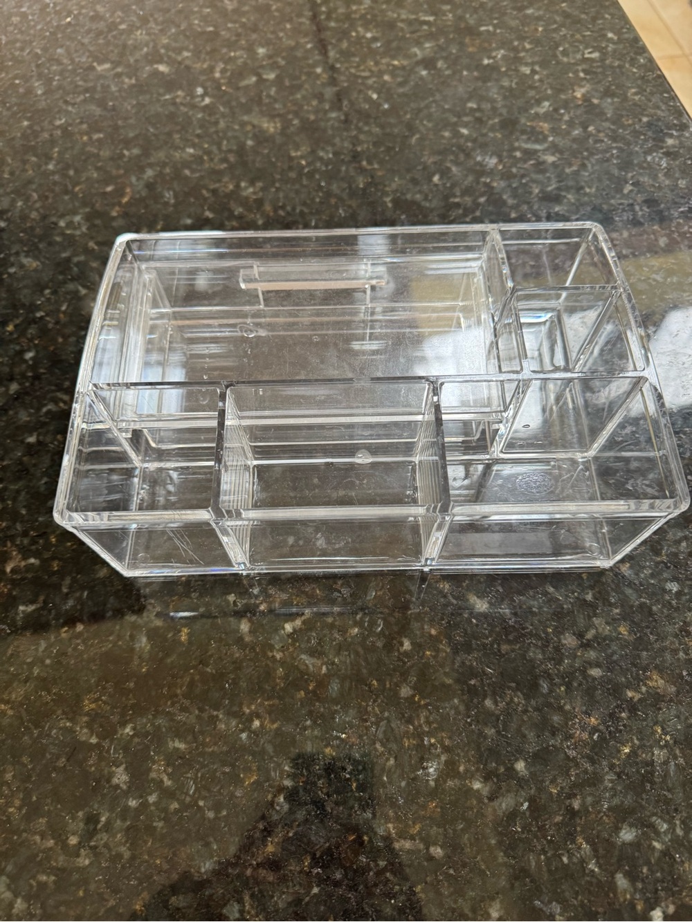 Clear Acrylic Makeup Organizer with Drawer - Transparent - Picture 4 of 5
